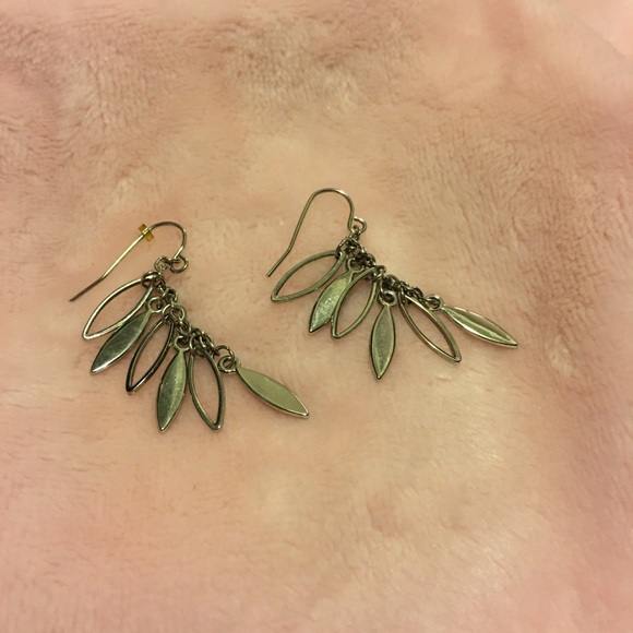 Dangly earrings - Picture 2 of 4